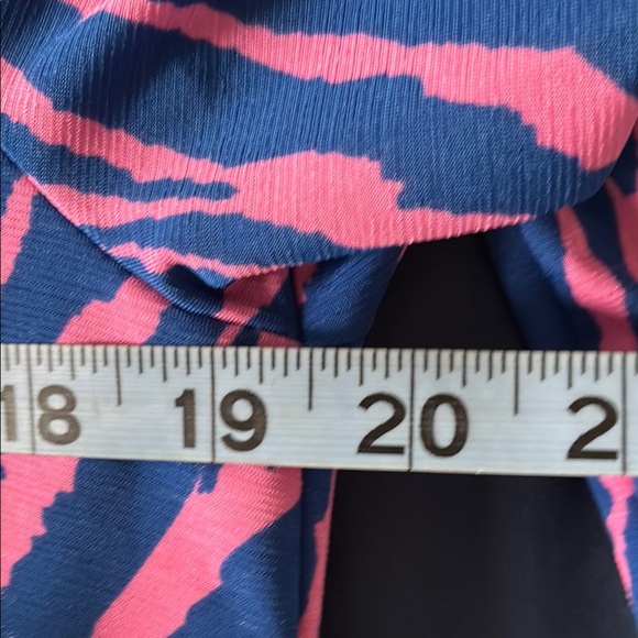 Vibrant Pink and Blue 3/4 Sleeve Graphic Blouse - Picture 5 of 6